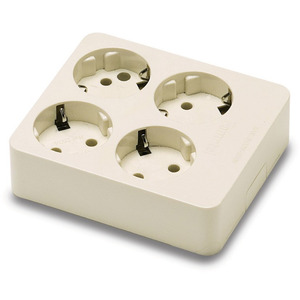 FAMATEL 4-GANG SOCKET OUTLET SCHUKO WHITE